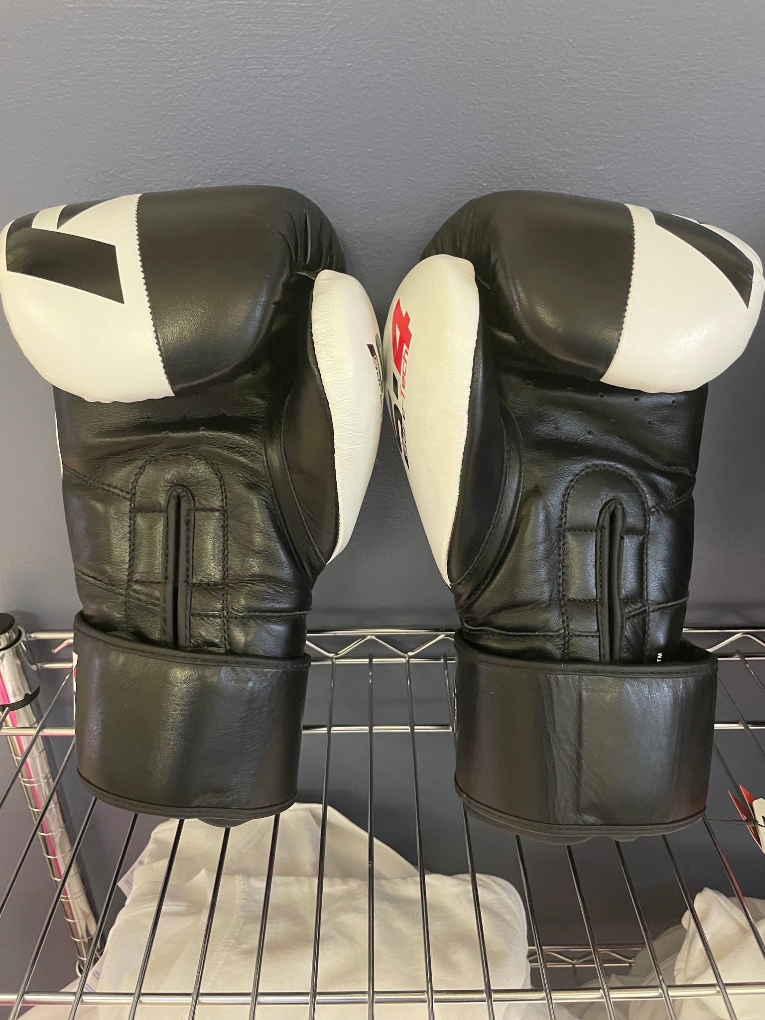 RDX s-4 Boxing/Sparring Glove - BGLS4B – Rob's Fight Shop